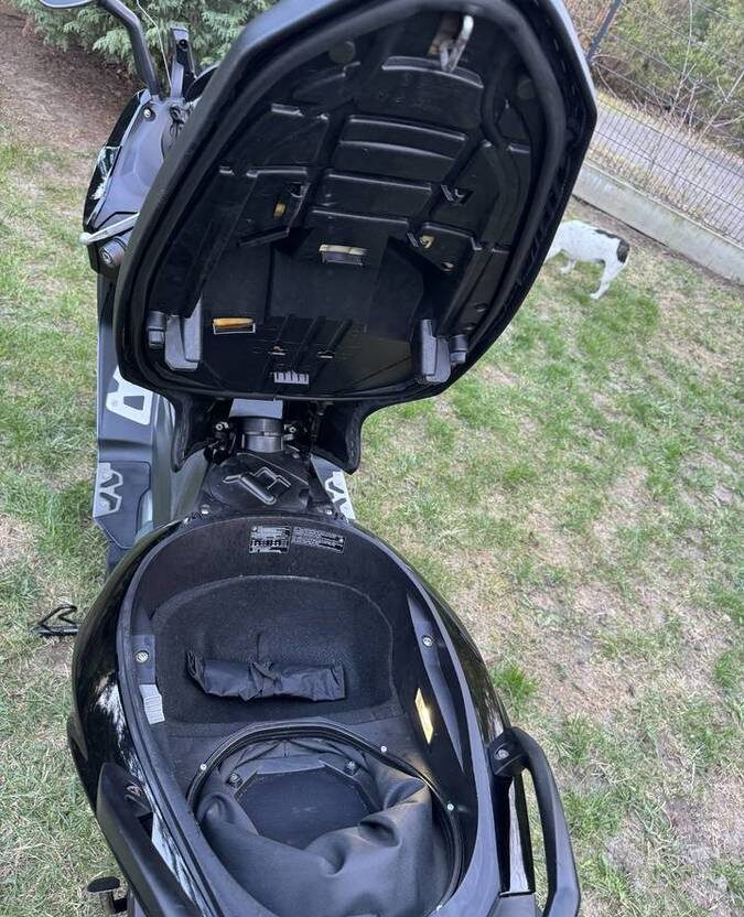 
								BMW C650 SPORT full									