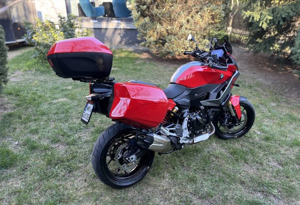 
								BMW F900 XR full									