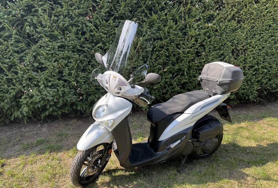 
								Yamaha Xenter 125 full									