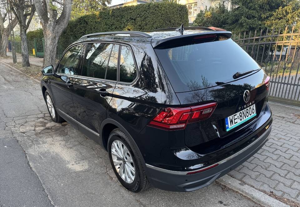 
								Volkswagen Tiguan full									