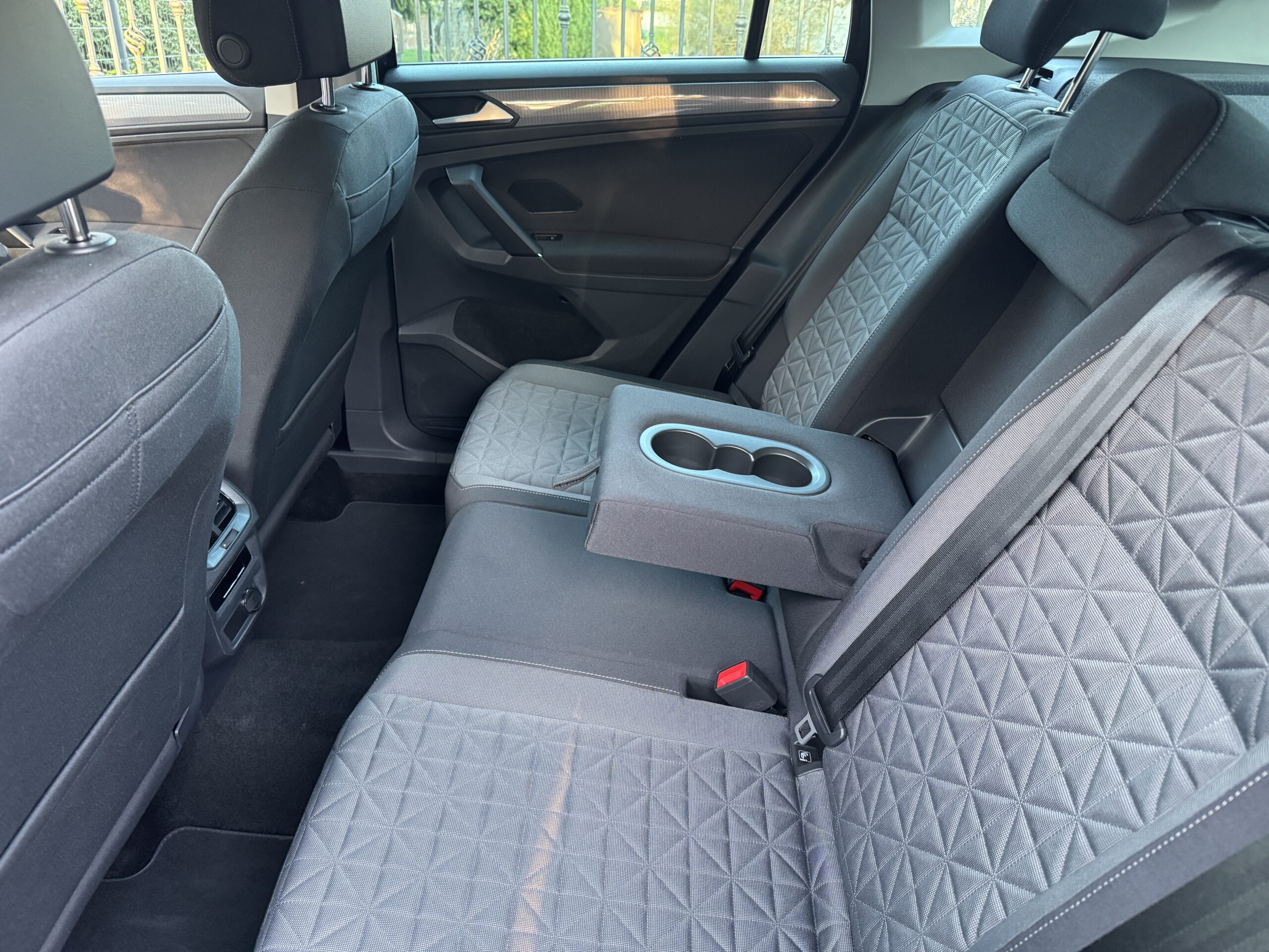 
								Volkswagen Tiguan full									