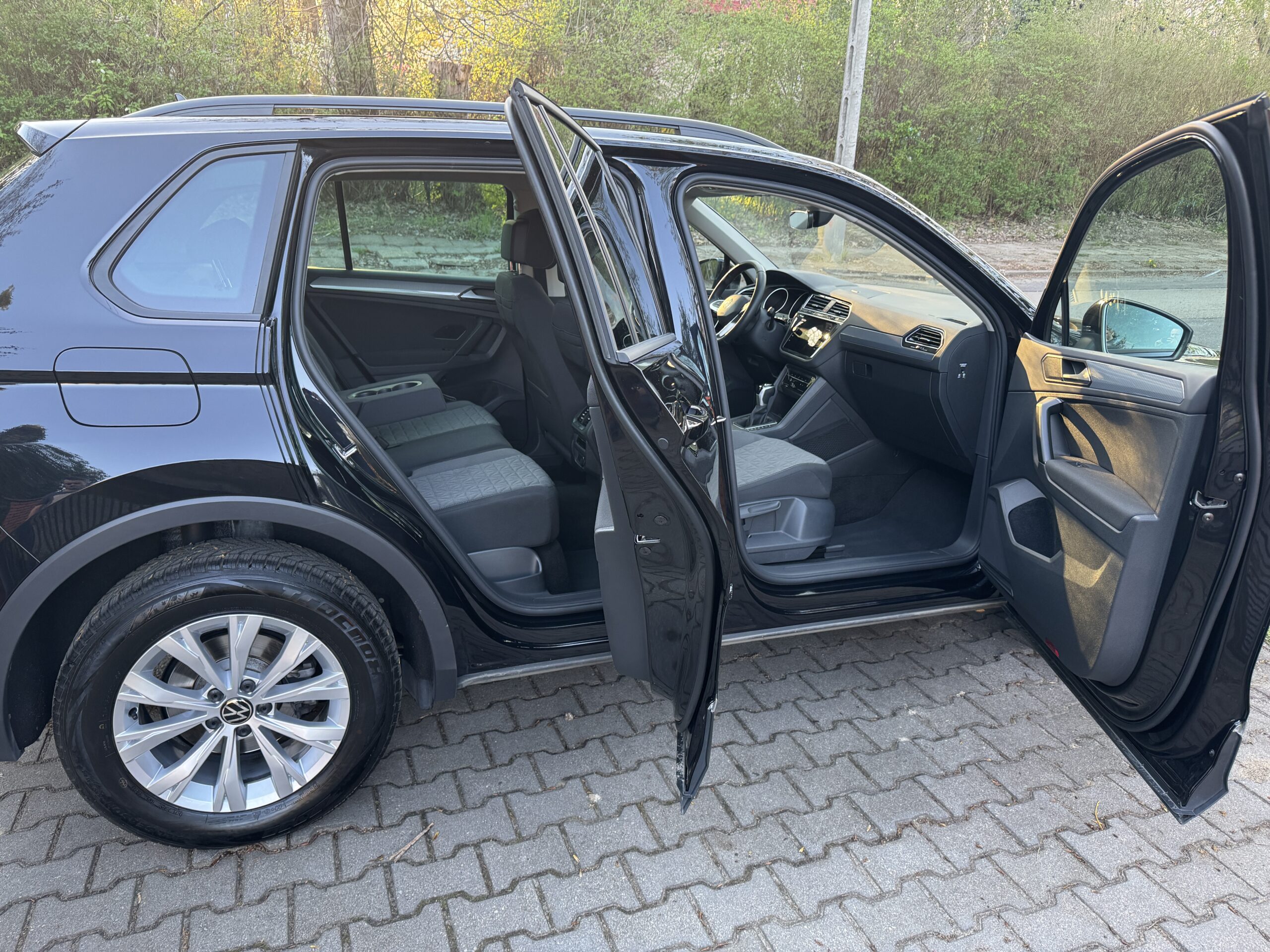 
								Volkswagen Tiguan full									
