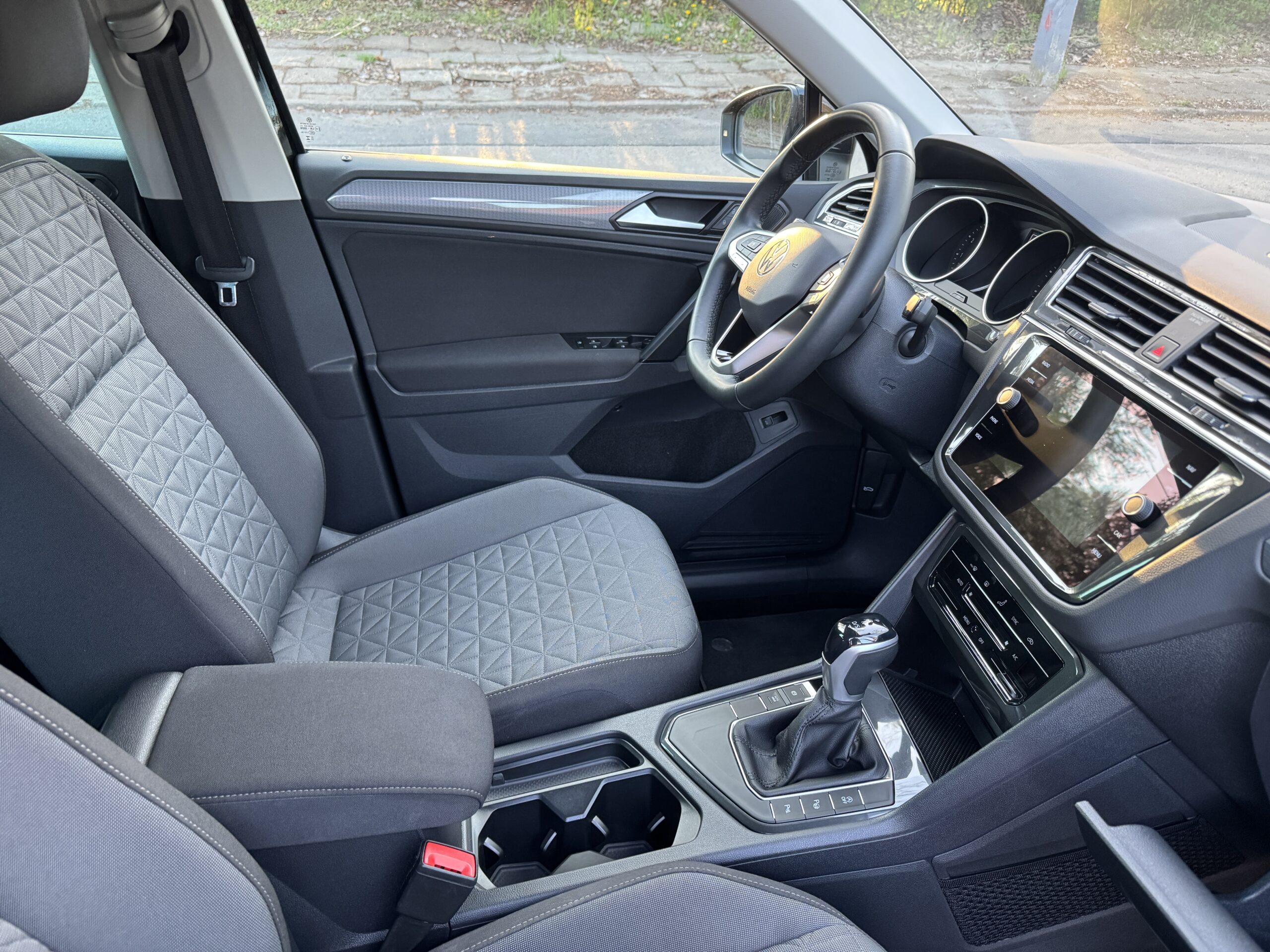 
								Volkswagen Tiguan full									